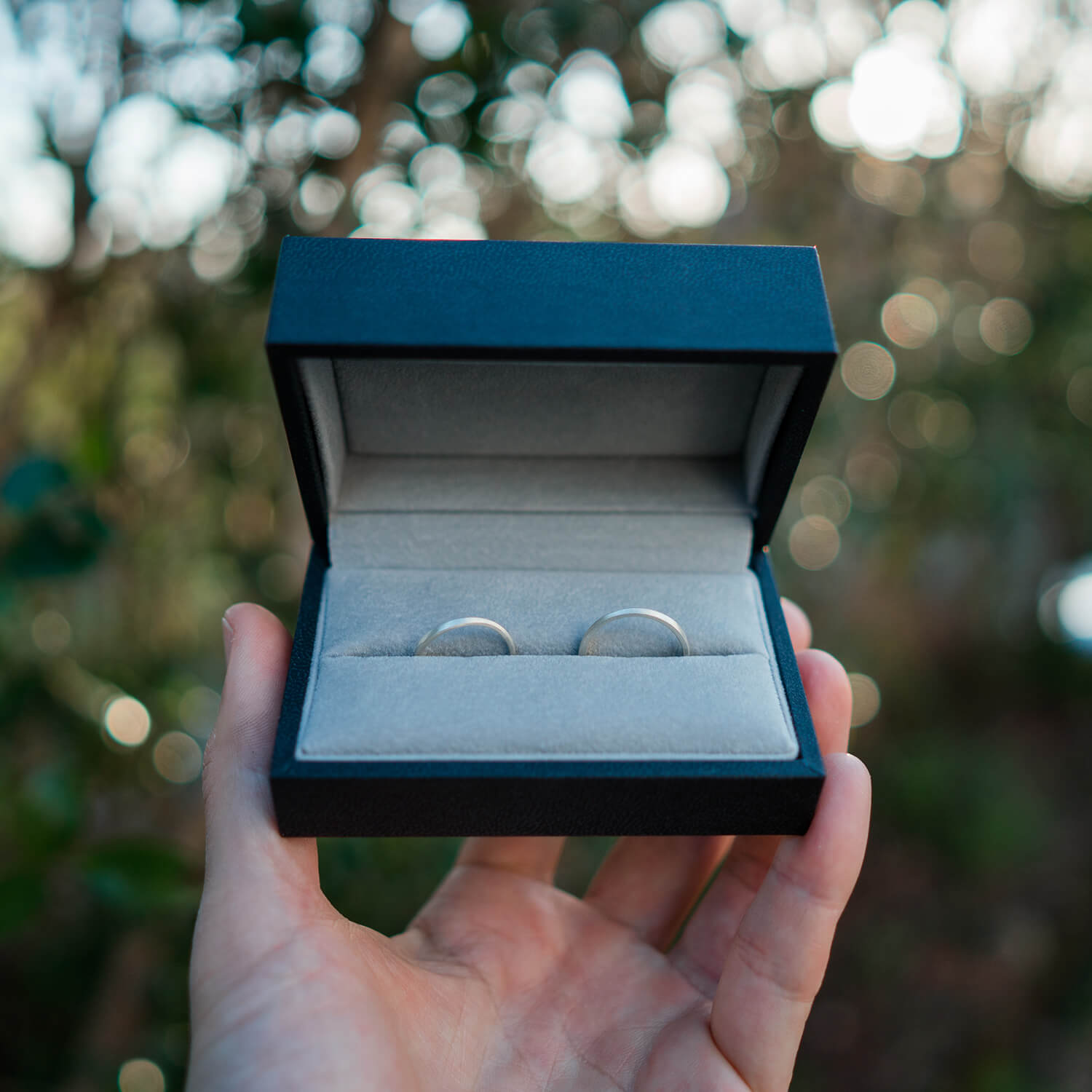 オーダーメイドマリッジリングのサンプルリング　シルバー　屋久島の緑バック　屋久島でつくる結婚指輪