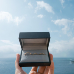 オーダーメイドマリッジリング　屋久島の海バック　ゴールド、ダイヤモンド　屋久島海とジュエリー　屋久島でつくる結婚指輪