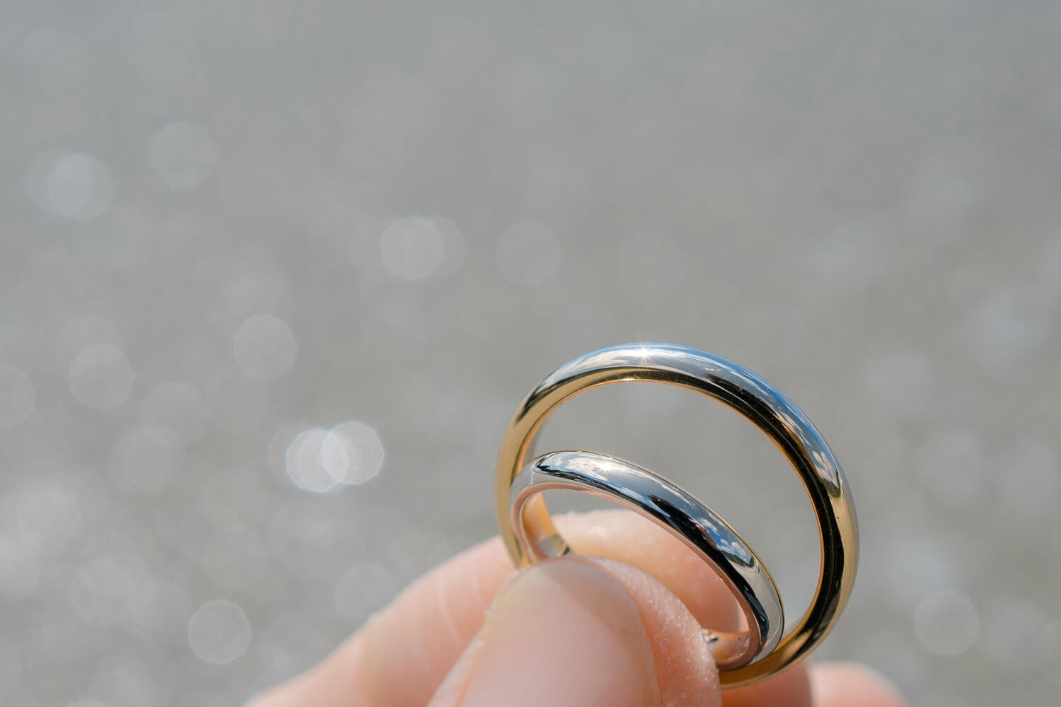 オーダーメイドマリッジリング　屋久島の海バック　ゴールド、プラチナ　屋久島の海モチーフ　屋久島でつくる結婚指輪