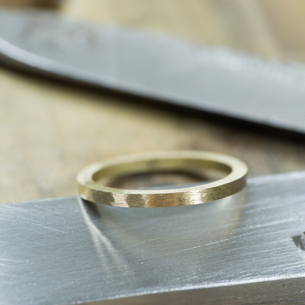 オーダーメイドマリッジリングの制作風景　ジュエリーのアトリエ　ゴールドリング　屋久島で作る結婚指輪
