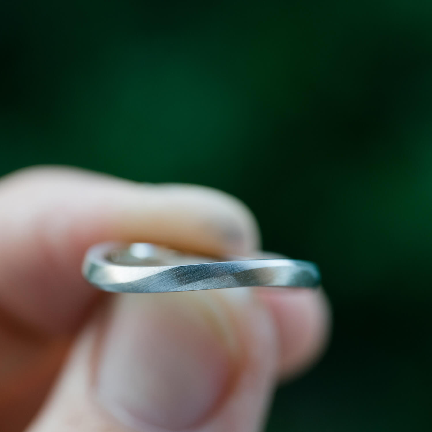 オーダーメイドマリッジリング　屋久島の緑バック　プラチナ  屋久島の森モチーフ　屋久島でつくる結婚指輪