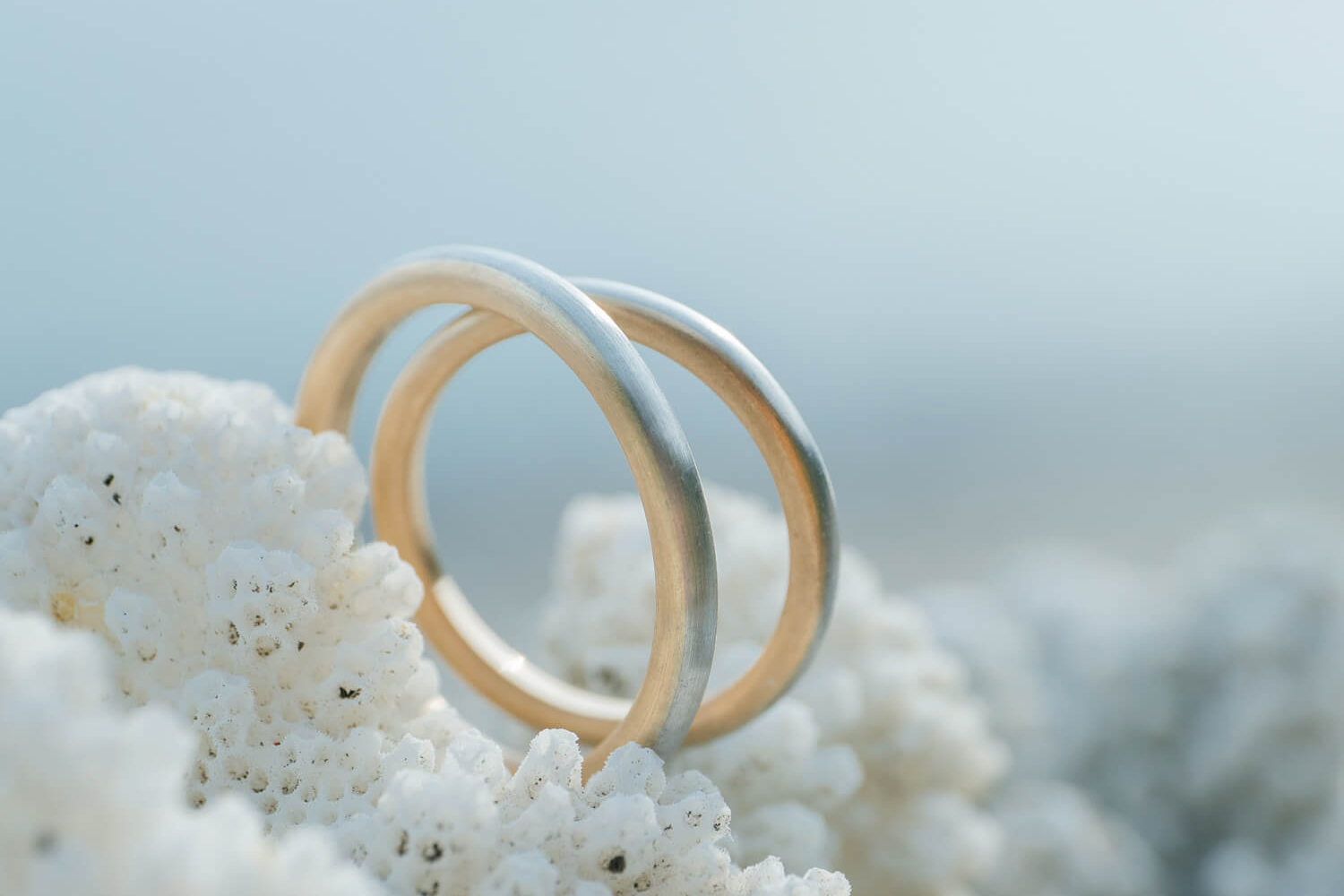 オーダーメイドマリッジリング　屋久島の海バック　プラチナ、ゴールド　屋久島でつくる結婚指輪