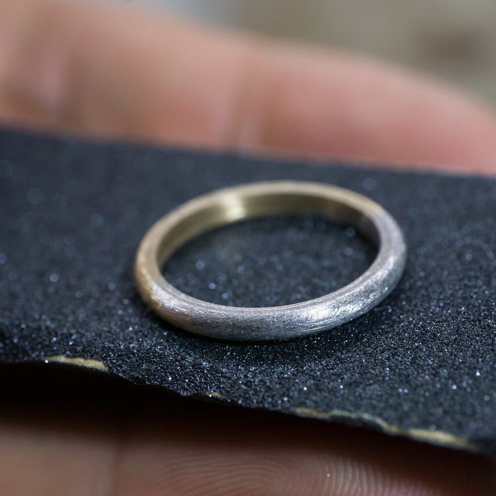 オーダーメイドマリッジリングの制作風景　ジュエリーのアトリエ　プラチナ、ゴールド　コンビネーションリング　屋久島でつくる結婚指輪