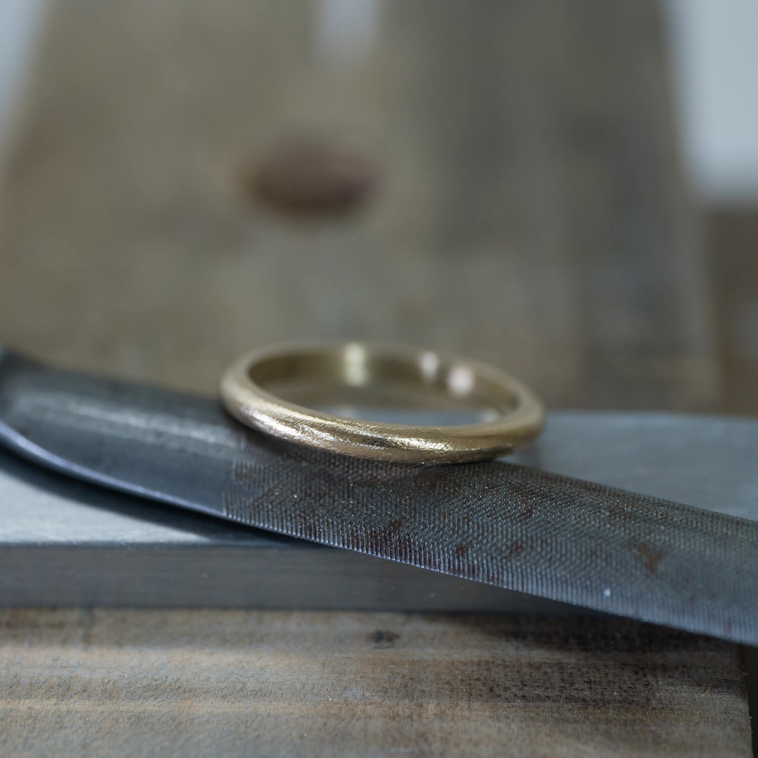 オーダーメイドマリッジリングの制作風景　ジュエリーのアトリエ　ゴールドリング  屋久島でつくる結婚指輪