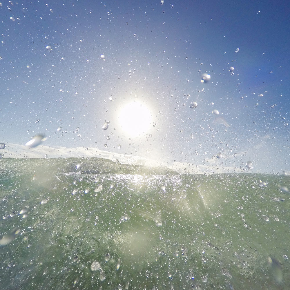 屋久島の海、太陽、水しぶき　オーダーメイドマリッジリングのモチーフ